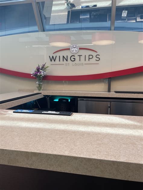 Lounge Review: Wingtips St. Louis (Priority Pass).